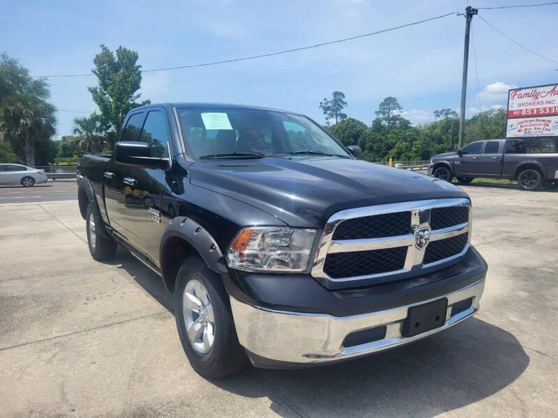 RAM 1500 SLT Quad Cab 4WD 2017