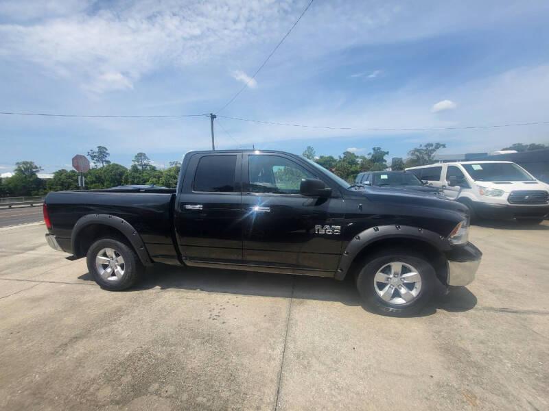 RAM 1500 SLT Quad Cab 4WD 2017