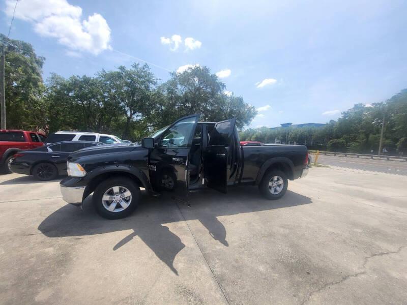 RAM 1500 SLT Quad Cab 4WD 2017