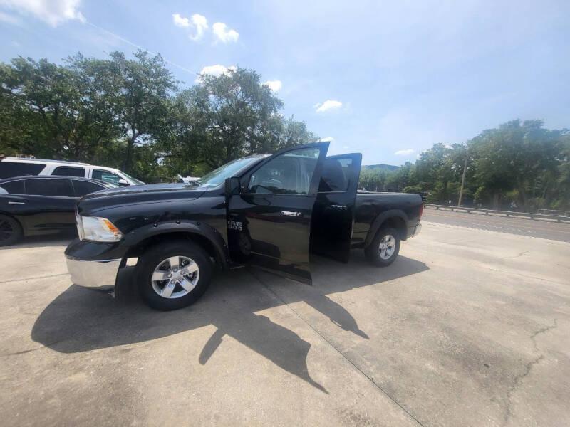 RAM 1500 SLT Quad Cab 4WD 2017