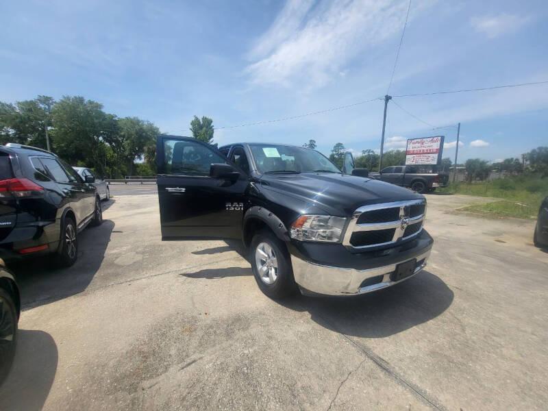 RAM 1500 SLT Quad Cab 4WD 2017