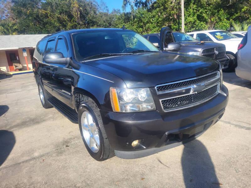Chevrolet Suburban LT 1500 2WD 2012