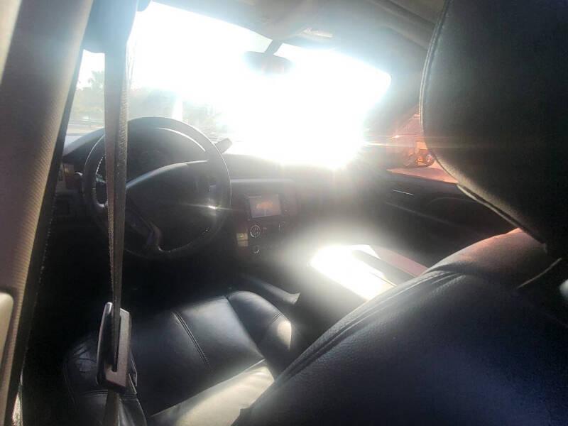 Chevrolet Suburban LT 1500 2WD 2012