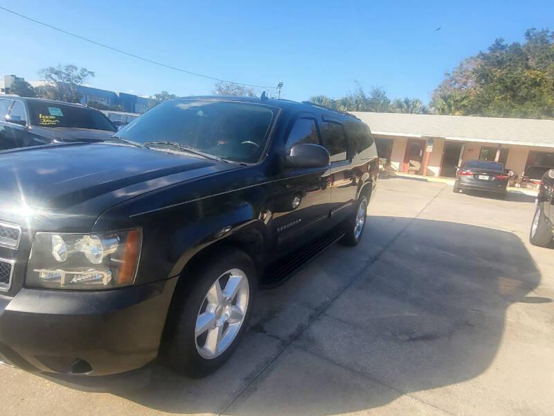 Chevrolet Suburban LT 1500 2WD 2012