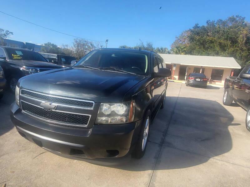 Chevrolet Suburban LT 1500 2WD 2012