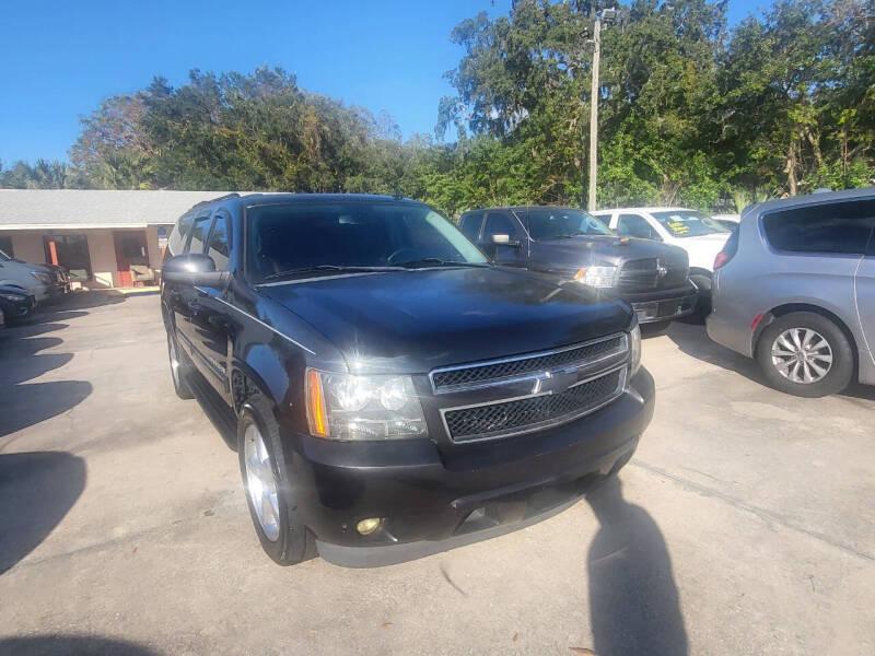 Chevrolet Suburban LT 1500 2WD 2012