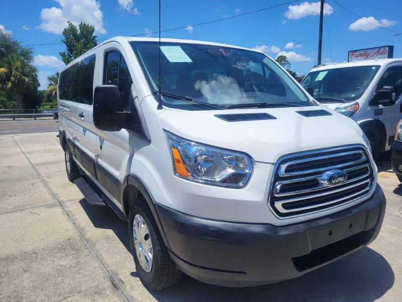 Ford Transit 350 Wagon Low Roof XL 60/40 Pass. 148-in. WB 2016