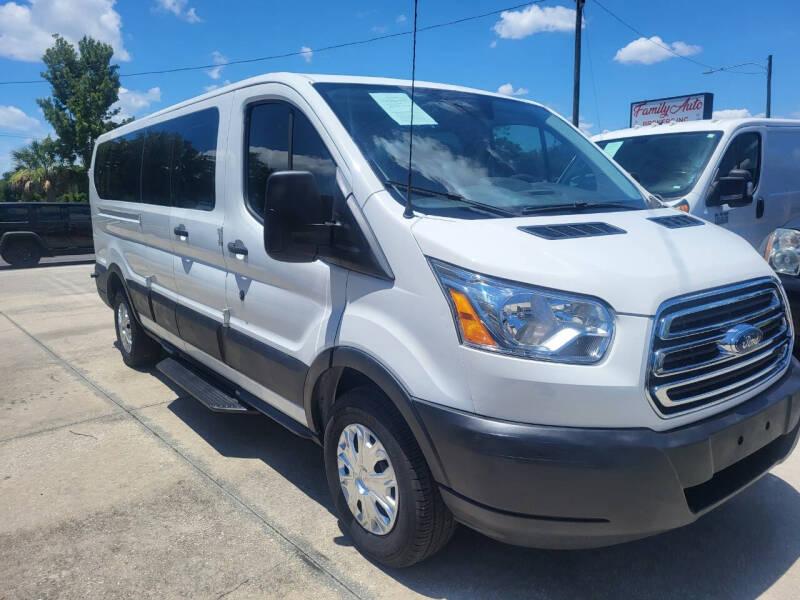 Ford Transit 350 Wagon Low Roof XL 60/40 Pass. 148-in. WB 2016
