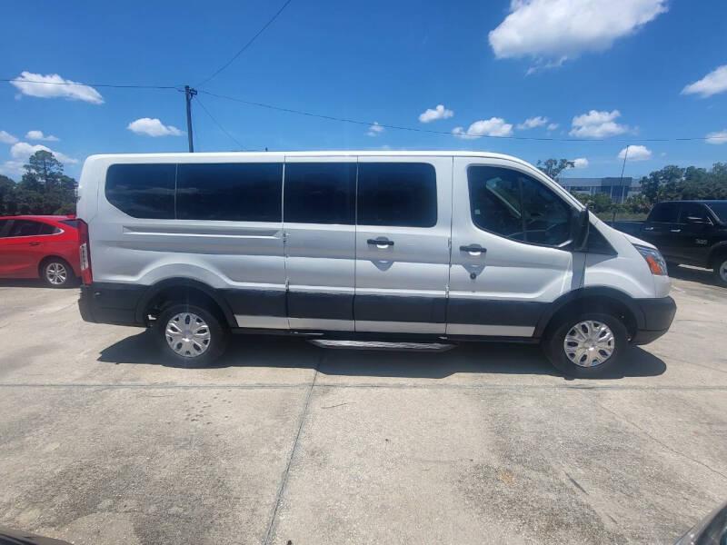 Ford Transit 350 Wagon Low Roof XL 60/40 Pass. 148-in. WB 2016
