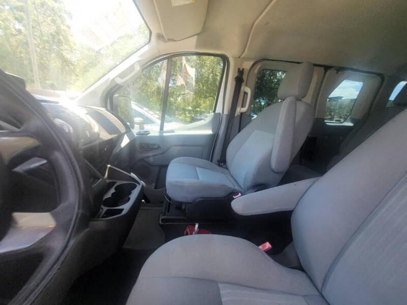 Ford Transit 350 Wagon Low Roof XL 60/40 Pass. 148-in. WB 2016