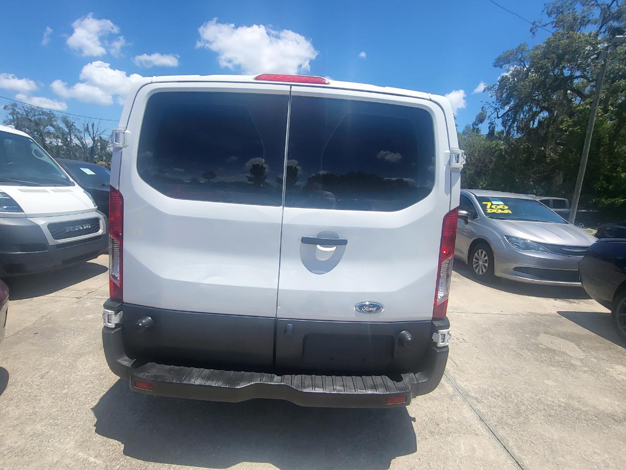Ford Transit 350 Wagon Low Roof XL 60/40 Pass. 148-in. WB 2016