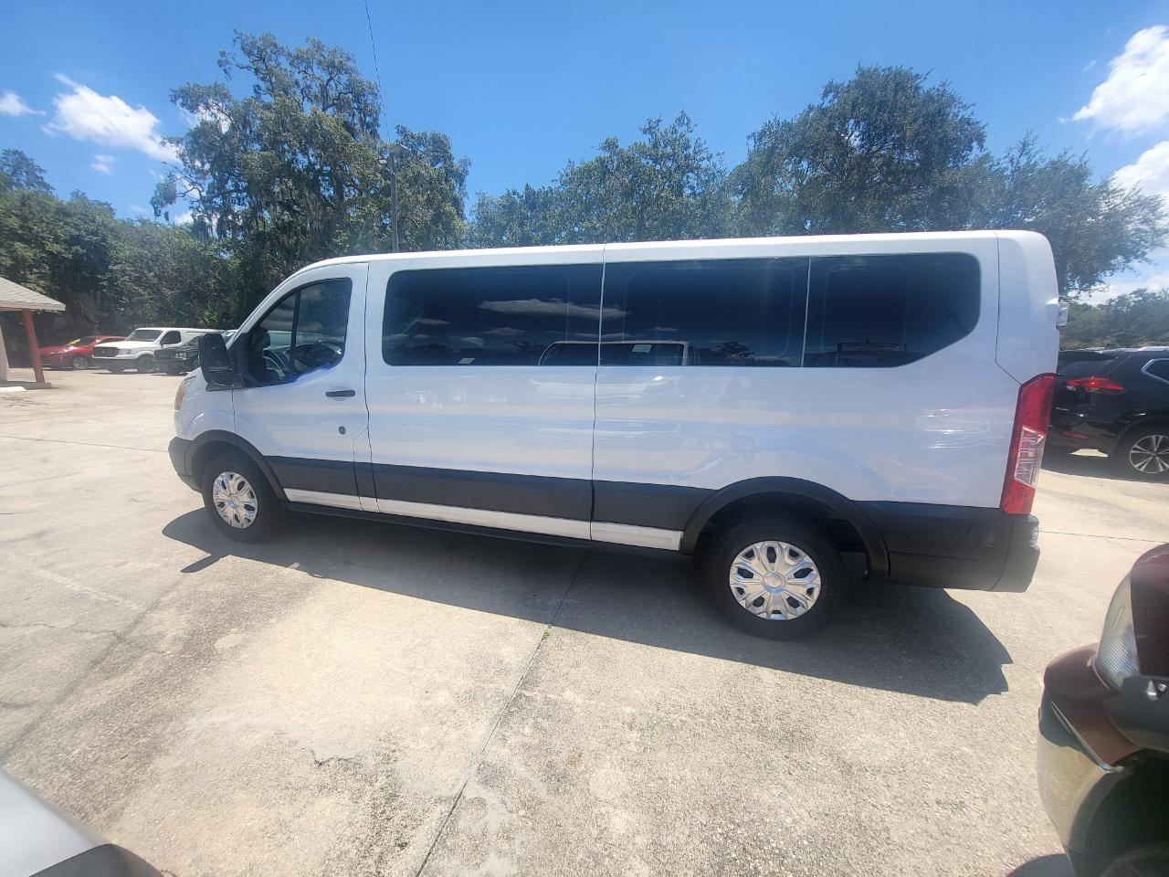 Ford Transit 350 Wagon Low Roof XL 60/40 Pass. 148-in. WB 2016