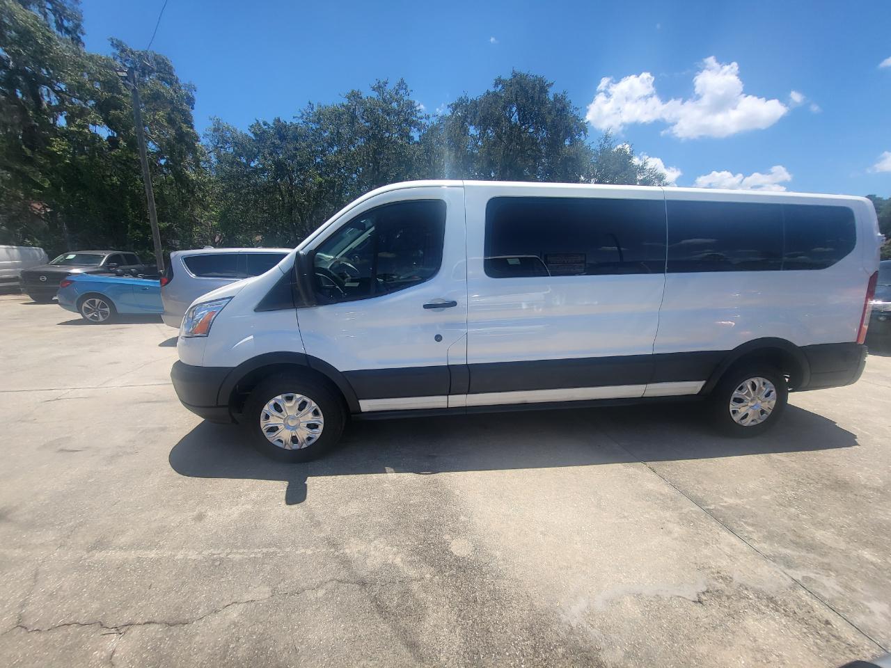 Ford Transit 350 Wagon Low Roof XL 60/40 Pass. 148-in. WB 2016