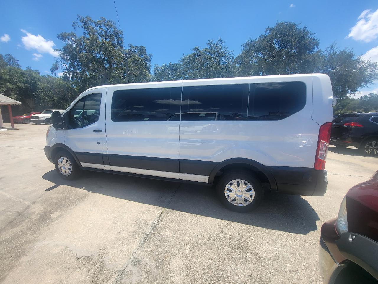 Ford Transit 350 Wagon Low Roof XL 60/40 Pass. 148-in. WB 2016