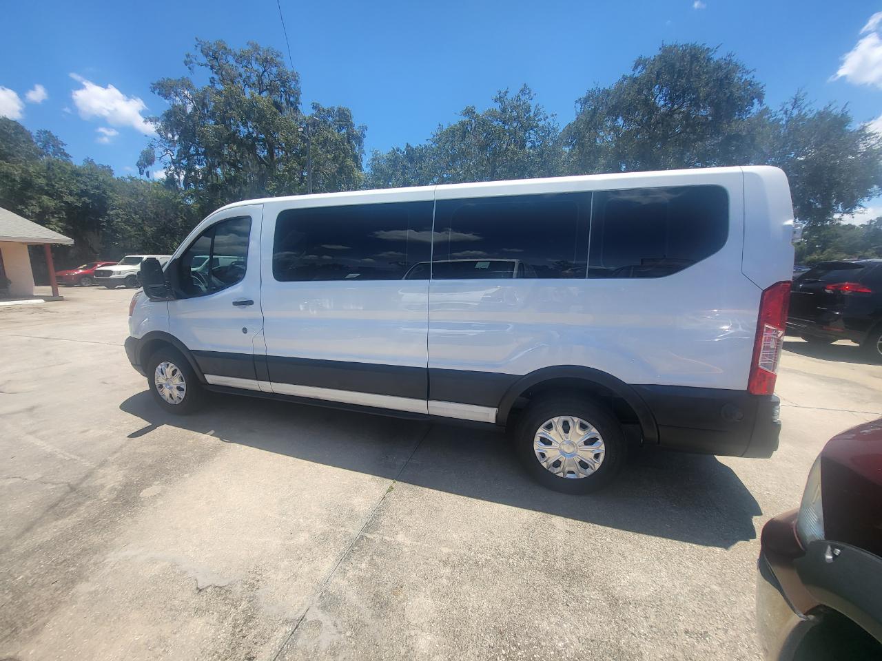 Ford Transit 350 Wagon Low Roof XL 60/40 Pass. 148-in. WB 2016
