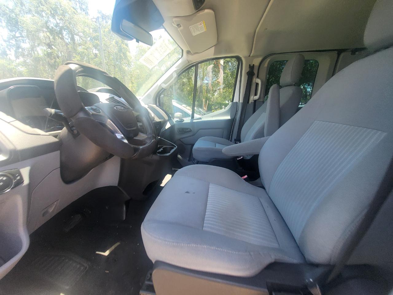 Ford Transit 350 Wagon Low Roof XL 60/40 Pass. 148-in. WB 2016