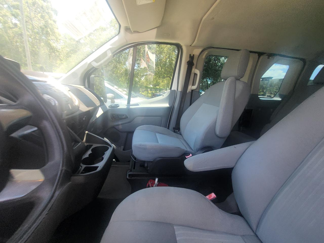 Ford Transit 350 Wagon Low Roof XL 60/40 Pass. 148-in. WB 2016