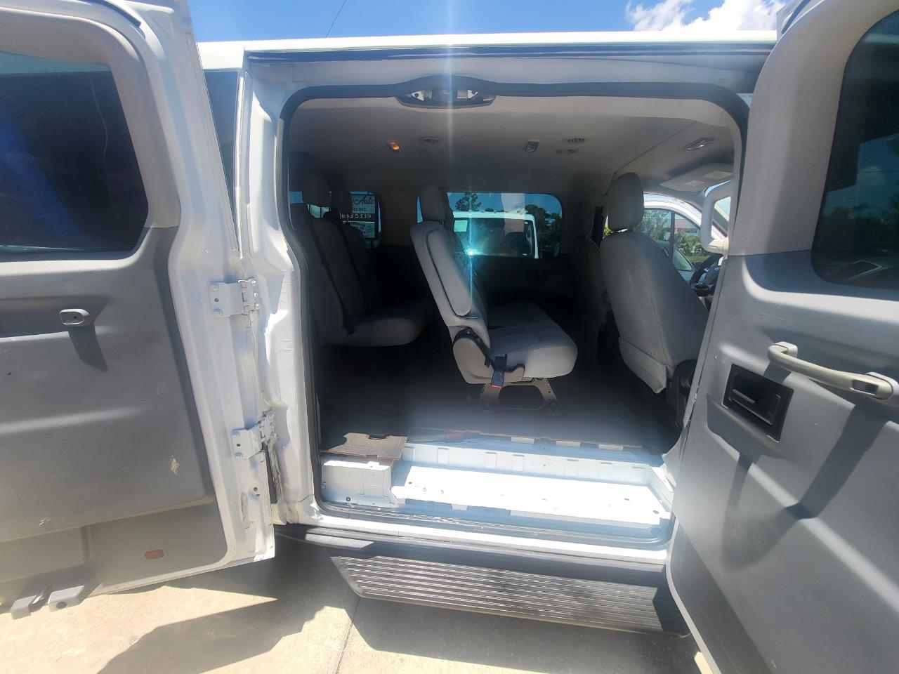 Ford Transit 350 Wagon Low Roof XL 60/40 Pass. 148-in. WB 2016