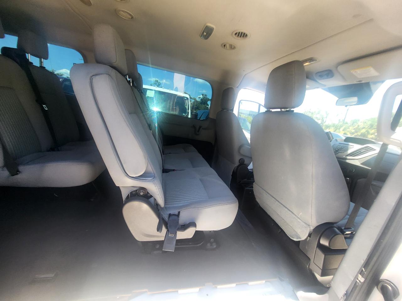 Ford Transit 350 Wagon Low Roof XL 60/40 Pass. 148-in. WB 2016