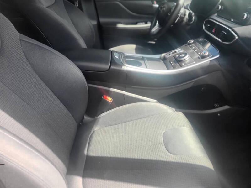 Hyundai Santa Fe SEL 2021