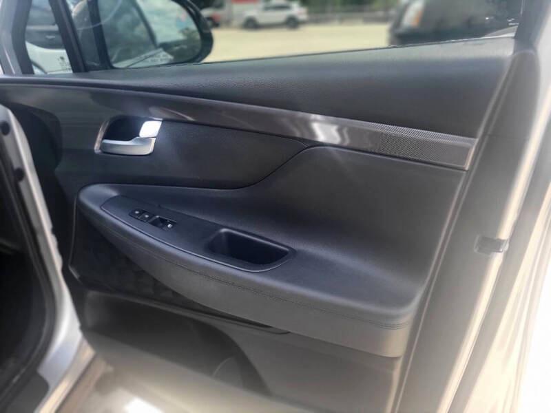 Hyundai Santa Fe SEL 2021