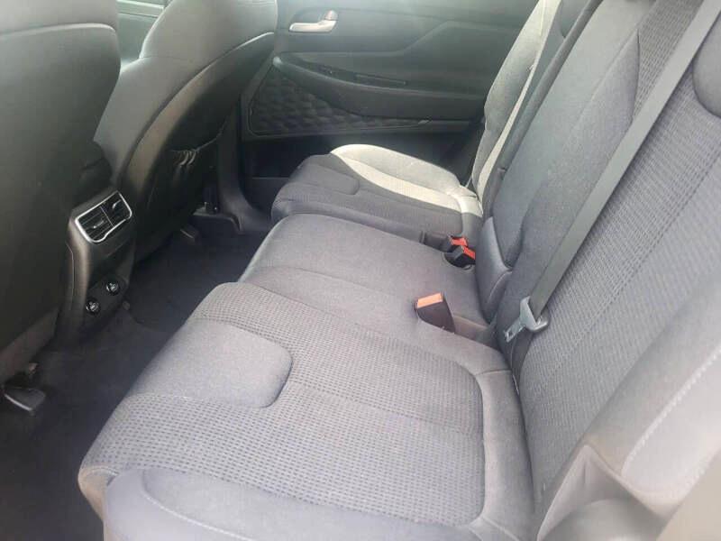 Hyundai Santa Fe SEL 2021