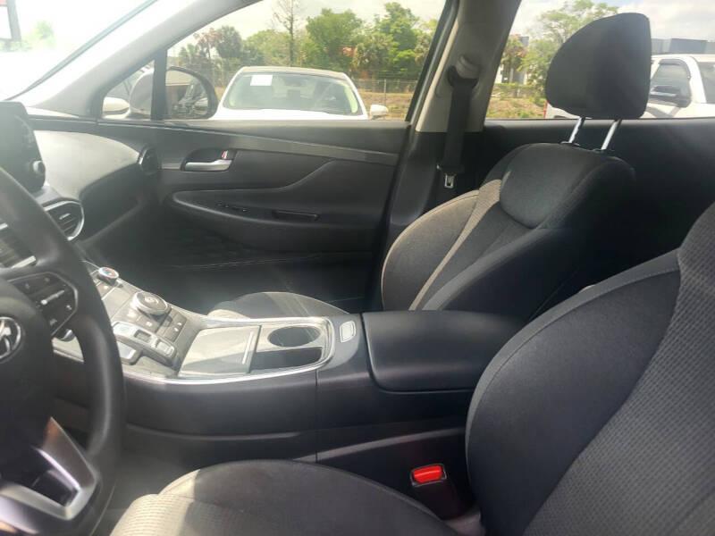 Hyundai Santa Fe SEL 2021