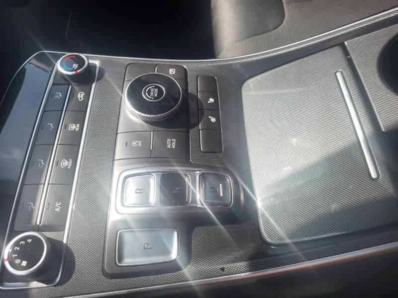 Hyundai Santa Fe SEL 2021