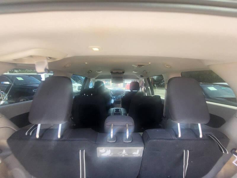 Chrysler Pacifica Touring 2017