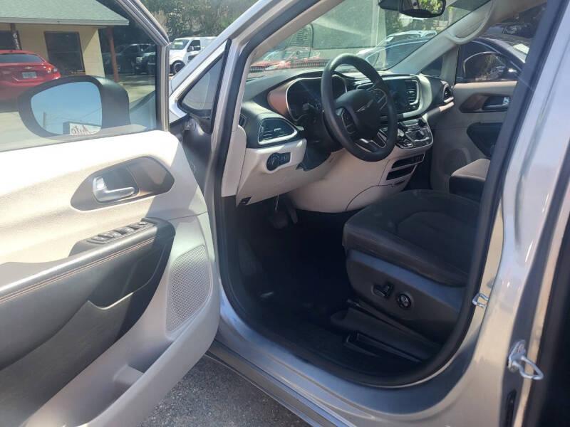 Chrysler Pacifica Touring 2017
