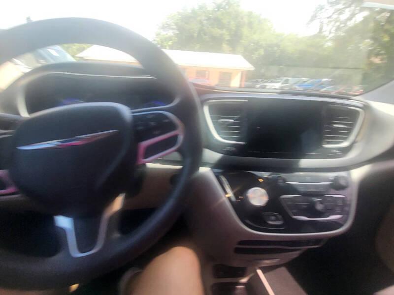 Chrysler Pacifica Touring 2017