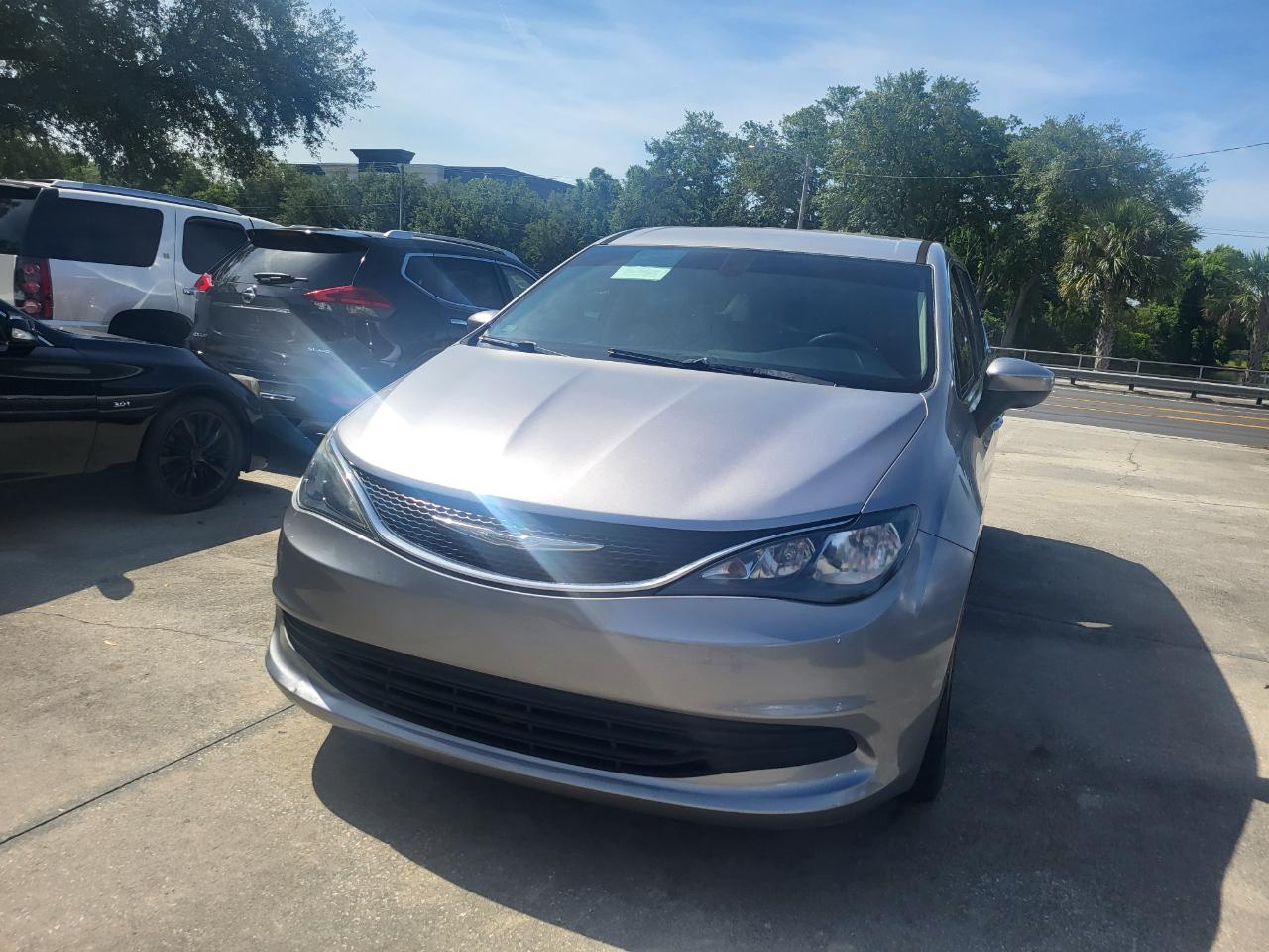 Chrysler Pacifica Touring 2017