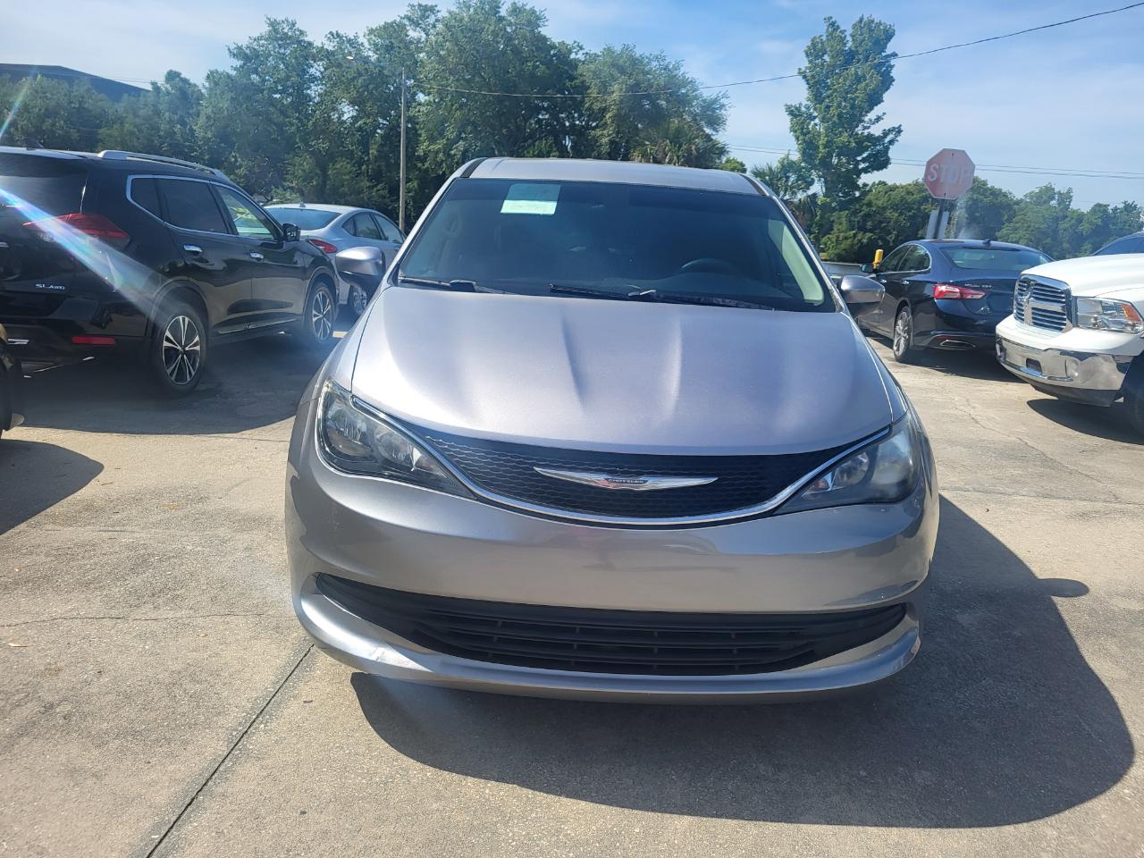 Chrysler Pacifica Touring 2017