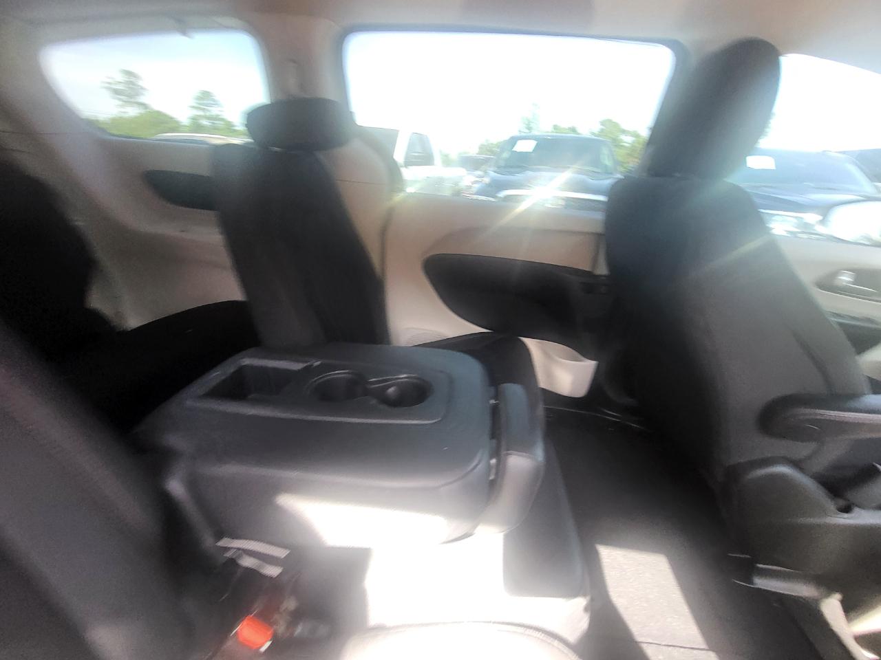Chrysler Pacifica Touring 2017