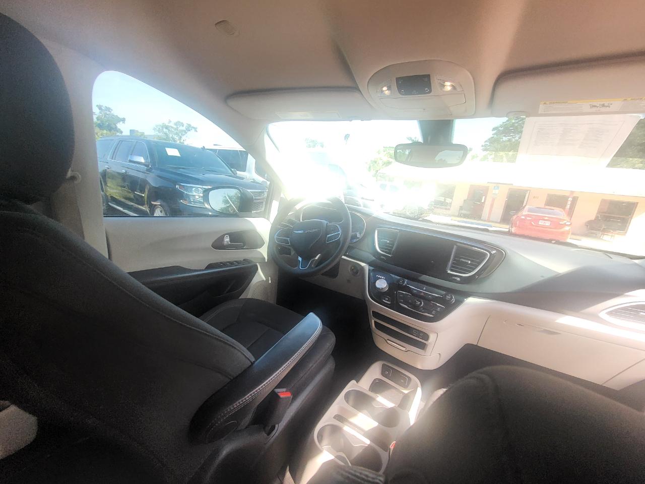 Chrysler Pacifica Touring 2017