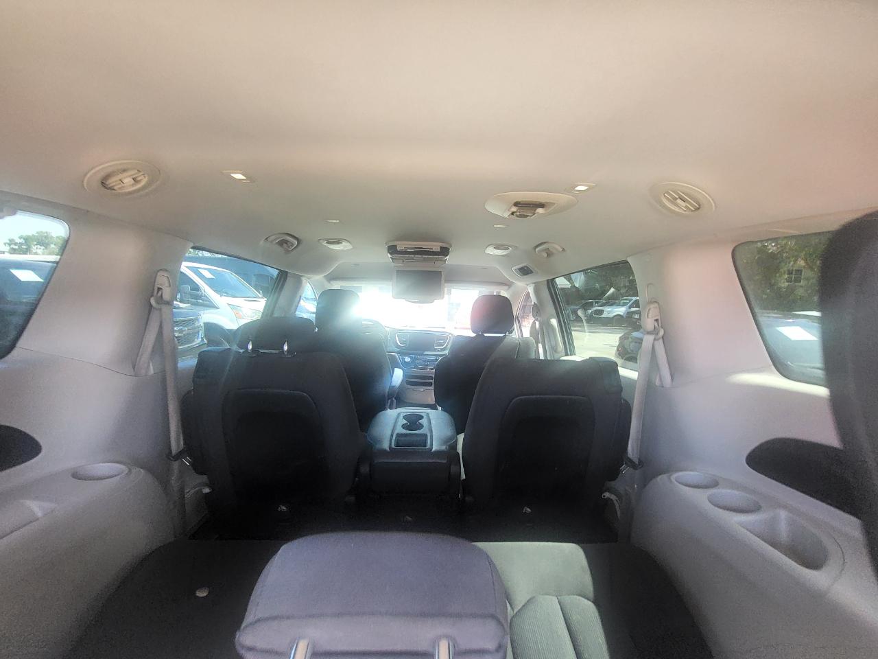 Chrysler Pacifica Touring 2017