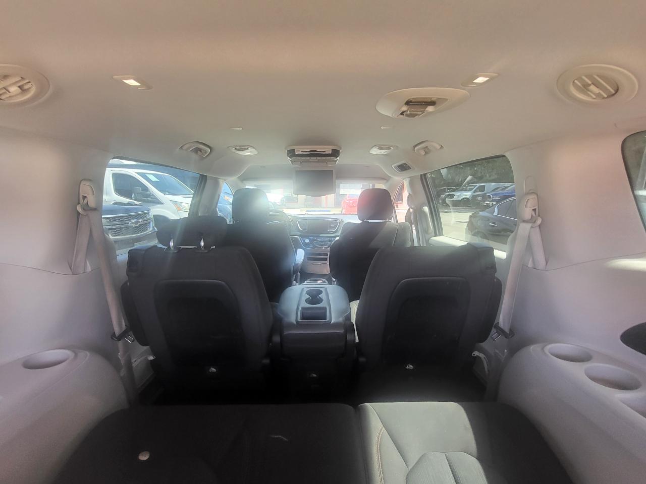 Chrysler Pacifica Touring 2017