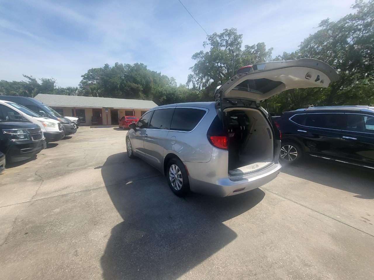 Chrysler Pacifica Touring 2017