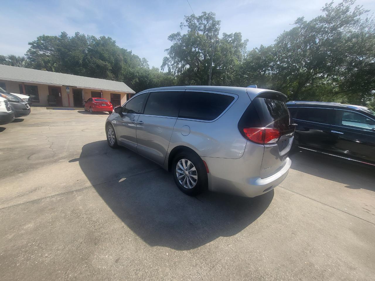 Chrysler Pacifica Touring 2017