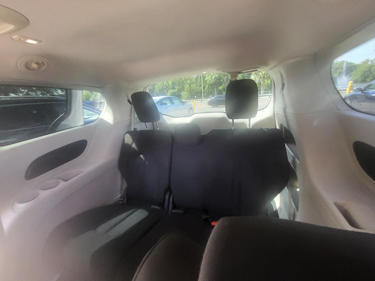 Chrysler Pacifica Touring 2017