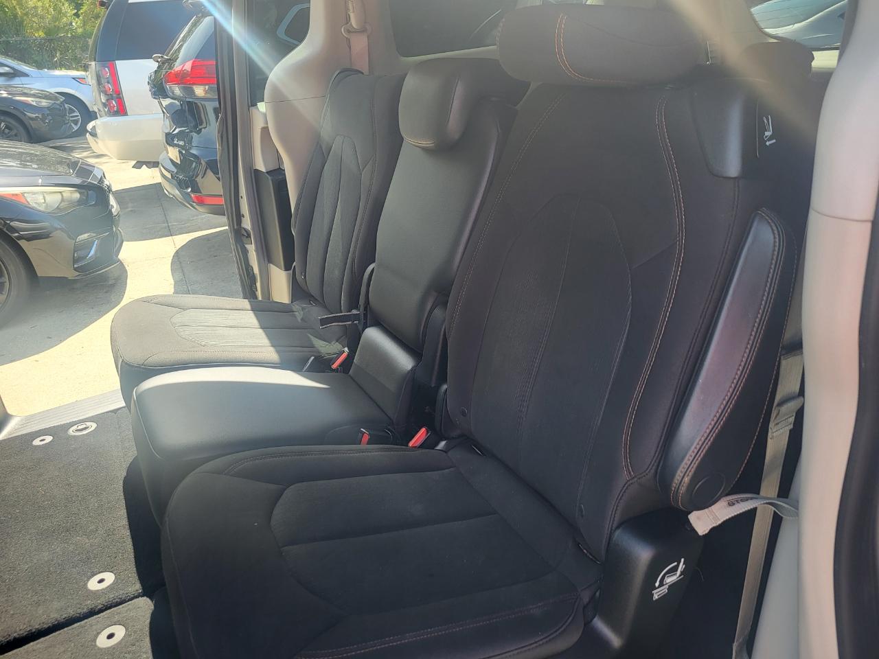 Chrysler Pacifica Touring 2017