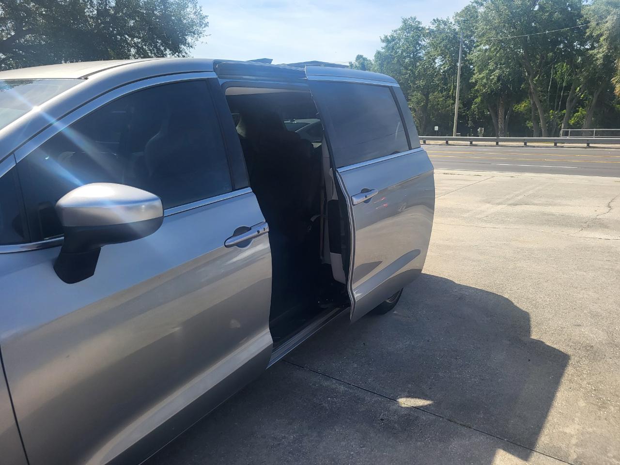 Chrysler Pacifica Touring 2017
