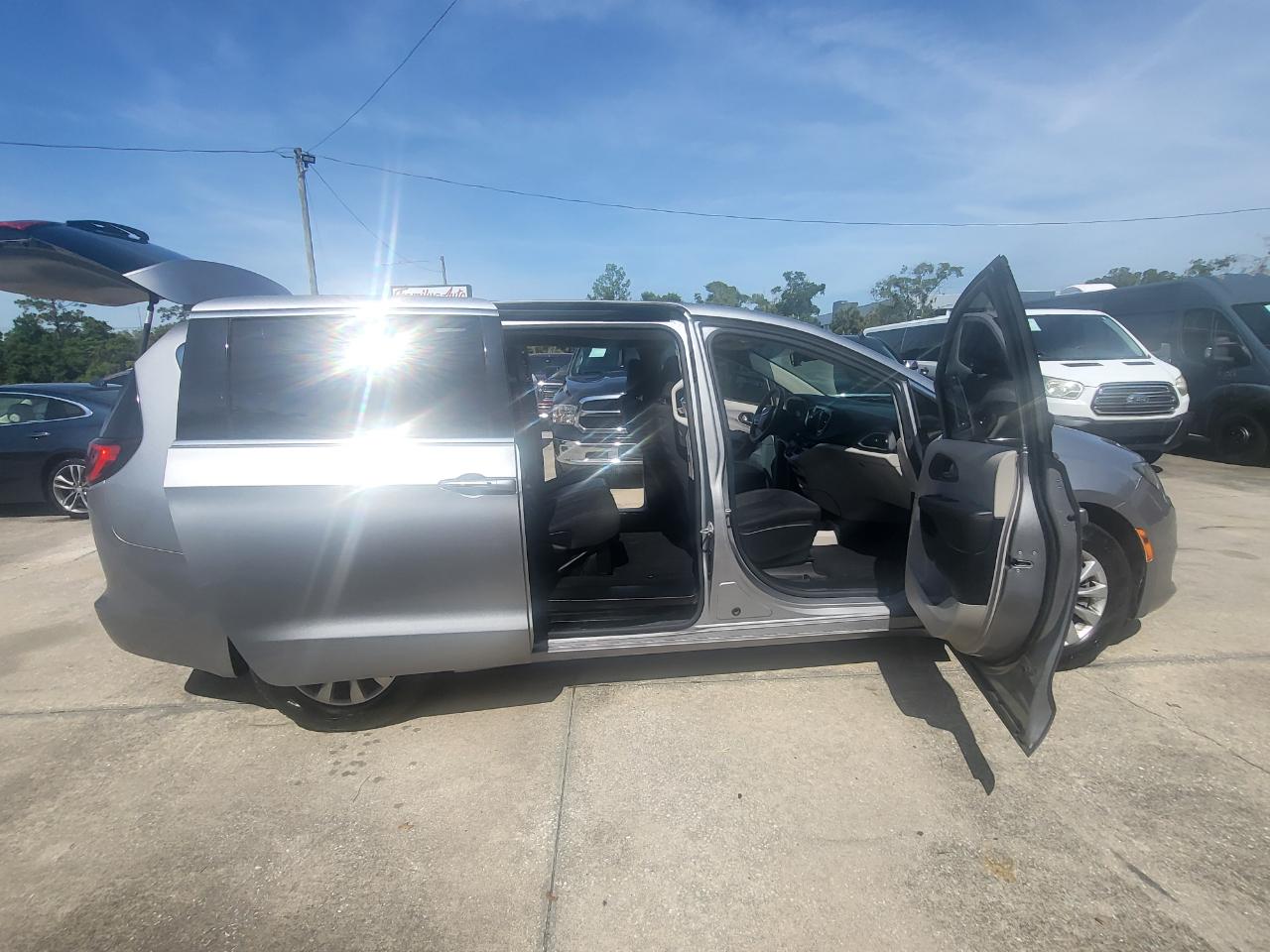 Chrysler Pacifica Touring 2017