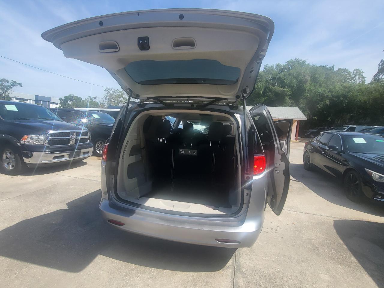 Chrysler Pacifica Touring 2017