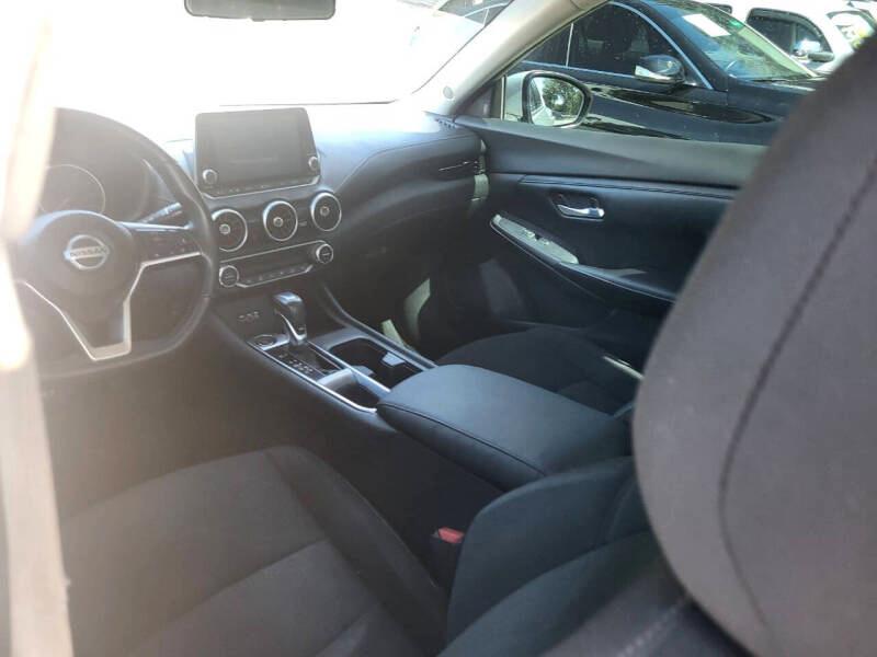 Nissan Sentra SV 2020