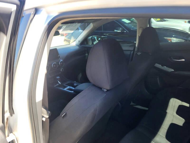 Nissan Sentra SV 2020