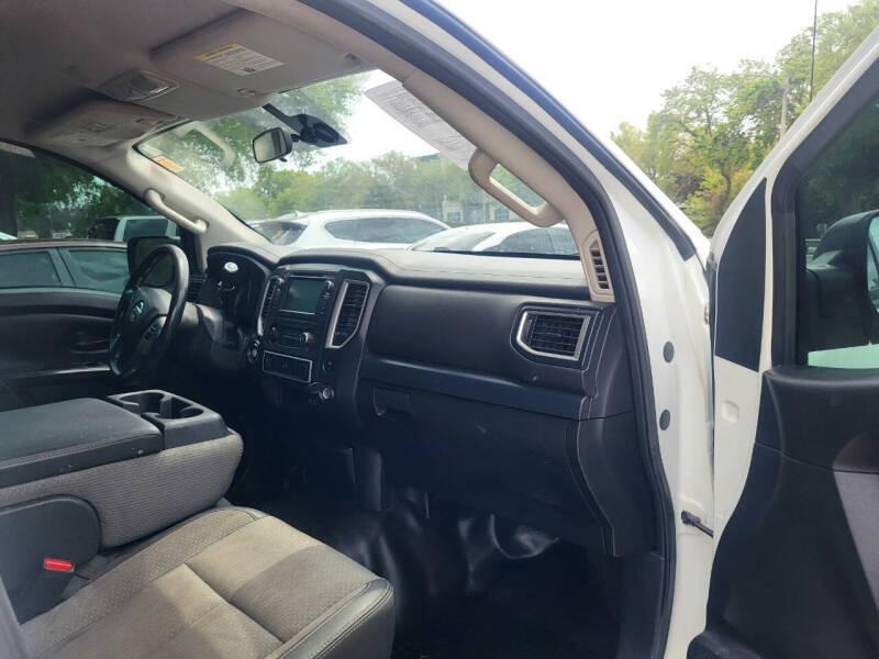 Nissan Titan S Regular Cab 2WD 2019