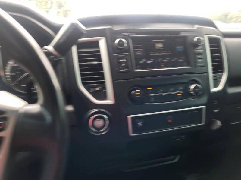 Nissan Titan S Regular Cab 2WD 2019