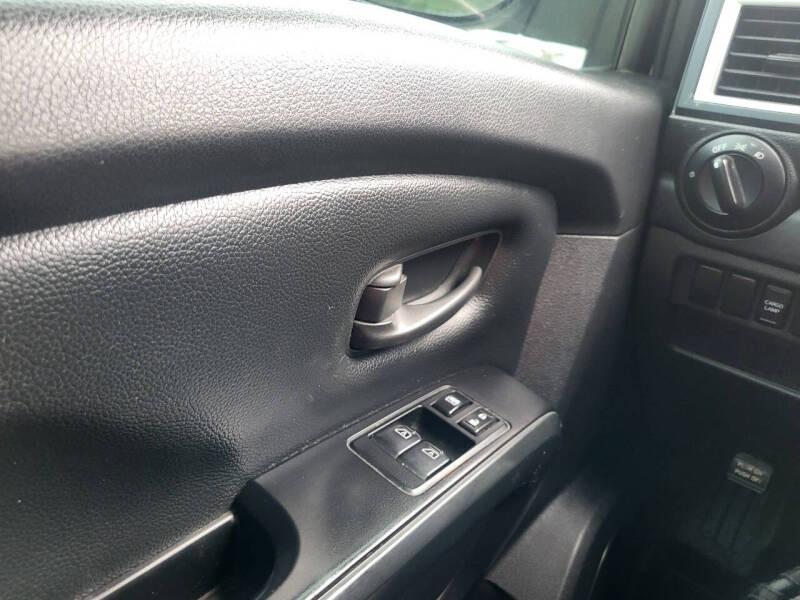 Nissan Titan S Regular Cab 2WD 2019