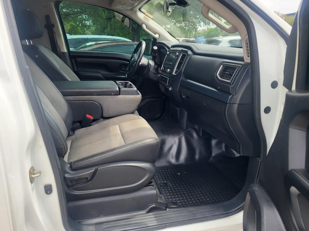 Nissan Titan S Regular Cab 2WD 2019